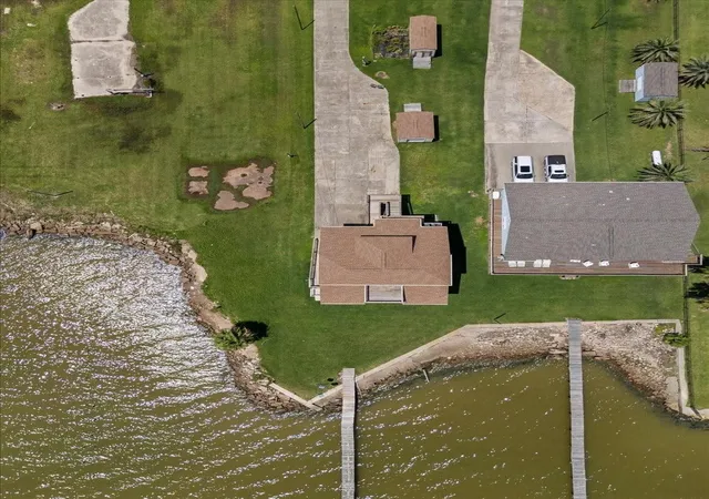 5th image of 5212 Bayside Dr, Baytown, TX 77523 | MLS# 41202312
