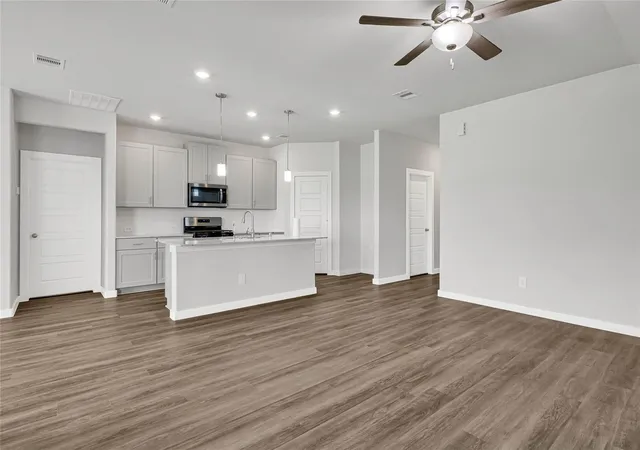 5th image of 2526 Covered Wagon Dr, Crosby, TX 77532 | MLS# 42236521