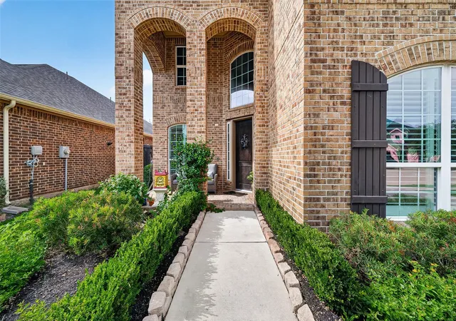 Photo 4 of Single family home for sale at 702 Honeybush Dr, Richmond, TX 77406 | MLS# 93382655 | Listing updated on 2026-10-10