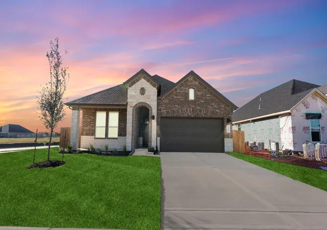 3rd image of 2321 Poseidon St, League City, TX 77573 | MLS# 70677888