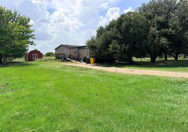 2nd image of 2083 Lauren Ln, Sealy, TX 77474 | MLS# 6075283