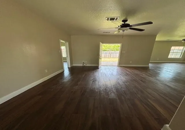 Photo 4 of Single family home for sale at 10525 Burman St, Houston, TX 77029 | MLS# 84032921 | Listing updated on 2026-07-17