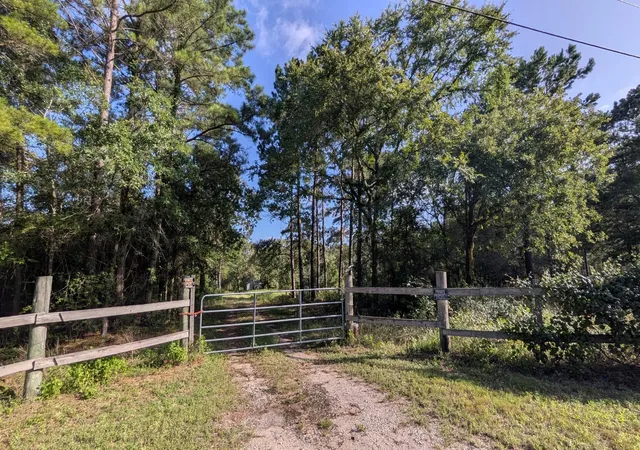Homes for sale in Navasota, TX | 3948 Dogwood Trl, Navasota, TX 77868 | MLS# 41668564