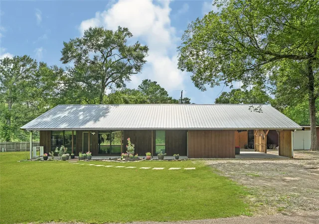Photo 2 of Single family home for sale at 19540 Loafers Ln, Magnolia, TX 77355 | MLS# 38100932 | Listing updated on 2026-08-07