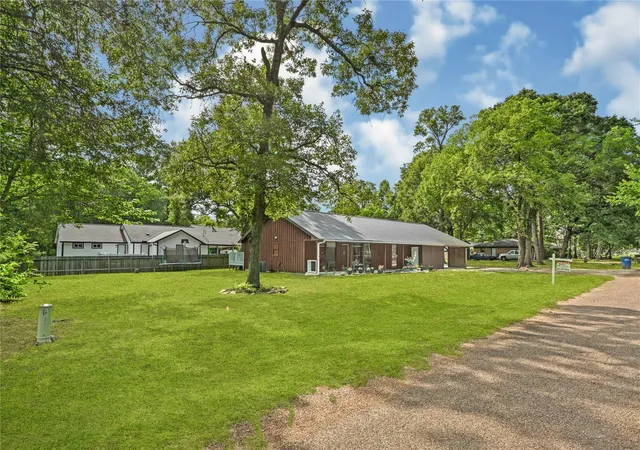 Photo 3 of Single family home for sale at 19540 Loafers Ln, Magnolia, TX 77355 | MLS# 38100932 | Listing updated on 2026-08-07