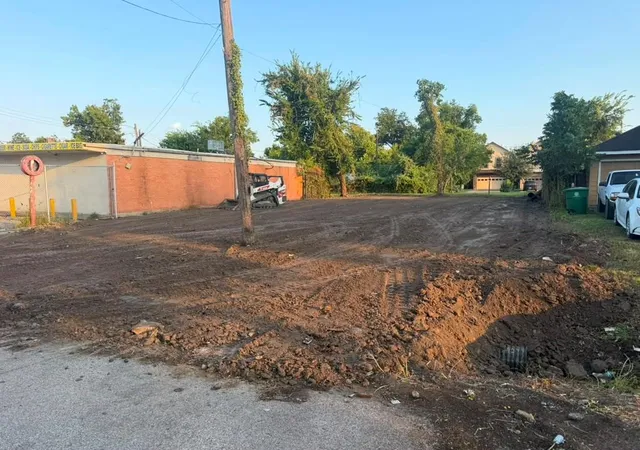 Photo 3 of Land for sale at 414 E 40th 1/2 St, Houston, TX 77018 | MLS# 98021672 | Listing updated on 2026-09-16