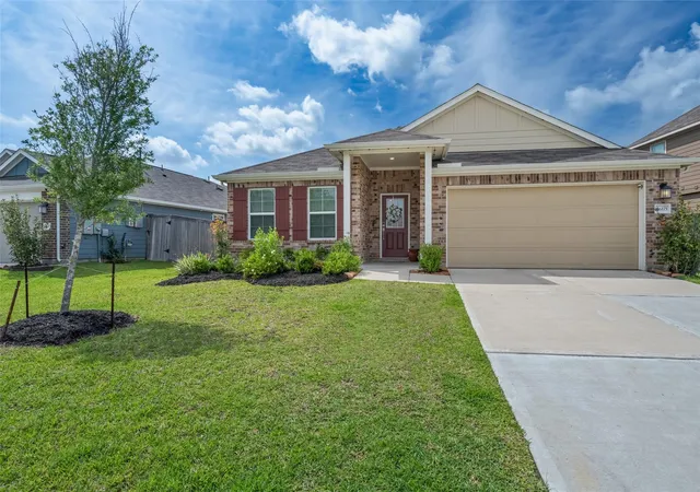 Homes for sale in La Marque, TX | 26175 Ethereal Rd, La Marque, TX 77568 | MLS# 28565777