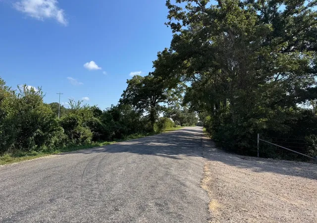 3rd image of 13115 Schoenemann Rd, Carmine, TX 78932 | MLS# 96447021
