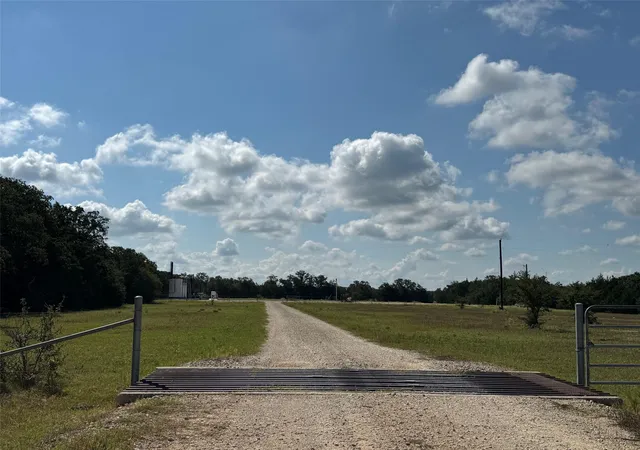 4th image of 13115 Schoenemann Rd, Carmine, TX 78932 | MLS# 96447021