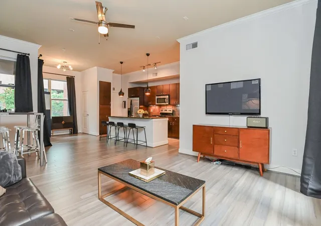 2nd image of 300 St Joseph Pkwy #123, Houston, TX 77002 | MLS# 73723613