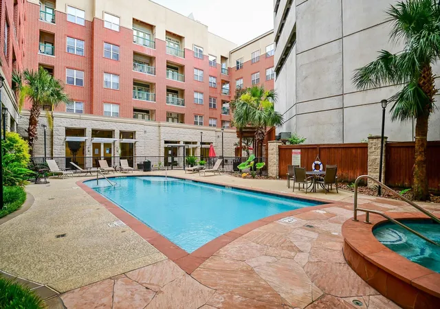 4th image of 300 St Joseph Pkwy #123, Houston, TX 77002 | MLS# 73723613