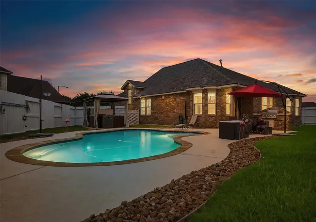 3rd image of 2861 Milano Ln, League City, TX 77573 | MLS# 48731887