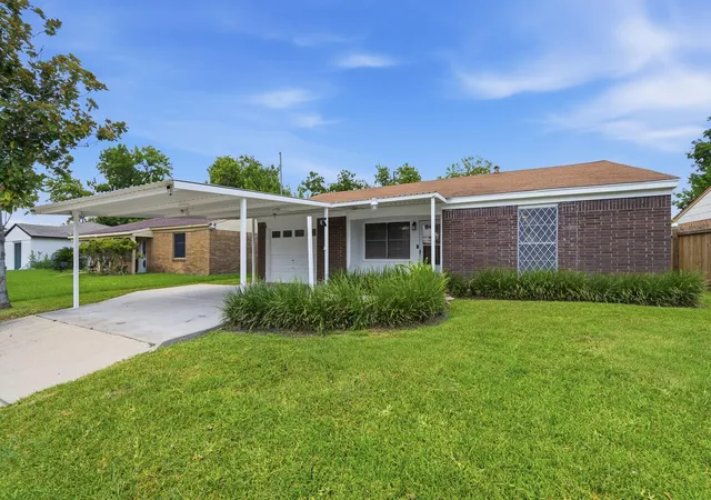 2nd image of 4018 Darlinghurst Dr, Houston, TX 77045 | MLS# 38935284