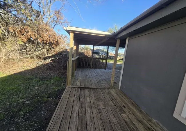 4th image of 600 E Fayle St, Baytown, TX 77520 | MLS# 52559837