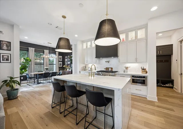 2nd image of 1313 Thornton Rd, Houston, TX 77018 | MLS# 24324387