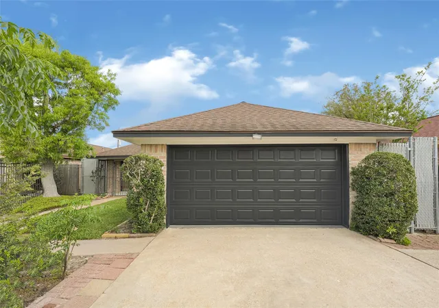 1st image of 9208 Carousel Ln, Houston, TX 77080 | MLS# 33668277