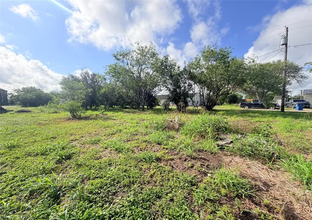 5th image of 107 Shaw St, Refugio, TX 78377 | MLS# 65285843