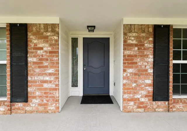 Photo 4 of Sale Pending at 16122 Alta Mesa Dr, Houston, TX 77083 | MLS# 82034241 | Listing updated on 2026-07-28