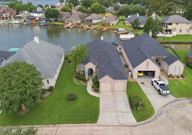 2nd image of 13681 Lakeside Pl Dr, Willis, TX 77318 | MLS# 3991140