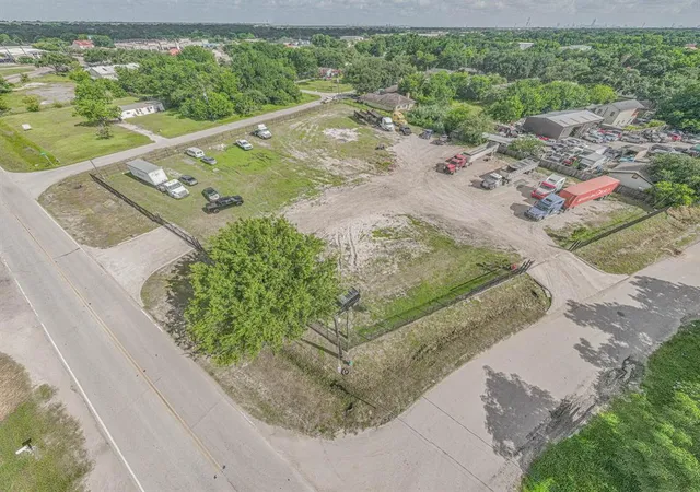 1st image of 5302 Fuqua Gardens Vw, Houston, TX 77045 | MLS# 30254154