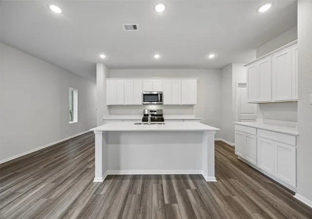 Photo 3 of Single family home for sale at 1116 Novelle Bnd Dr, Huffman, TX 77336 | MLS# 37513392 | Listing updated on 2026-09-19