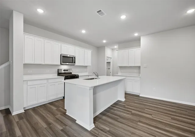 Photo 3 of Single family home for sale at 1116 Novelle Bnd Dr, Huffman, TX 77336 | MLS# 37513392 | Listing updated on 2026-09-19