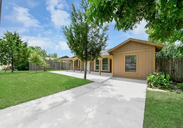 Photo 2 of Single family home for sale at 12474 Birdie Ln, Houston, TX 77015 | MLS# 84990702 | Listing updated on 2026-06-30