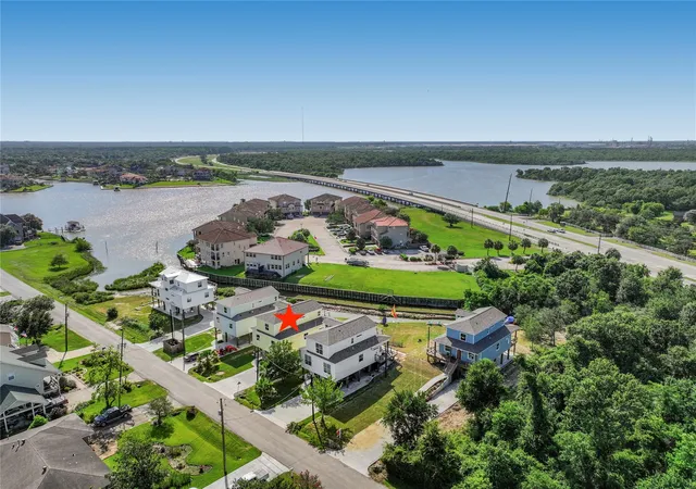 3rd image of 4436 Shady Lake Dr, Seabrook, TX 77586 | MLS# 49563988