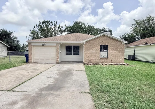 14th image of 2612 4th Ave N, Texas City, TX 77590 | MLS# 50157757