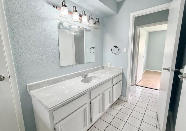 4th image of 2612 4Th Ave N, Texas City, TX 77590 | MLS# 50157757