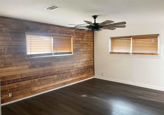 2nd image of 6811 Saint Augustine St, Houston, TX 77021 | MLS# 3974898