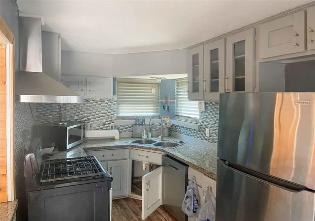 5th image of 6811 Saint Augustine St, Houston, TX 77021 | MLS# 3974898