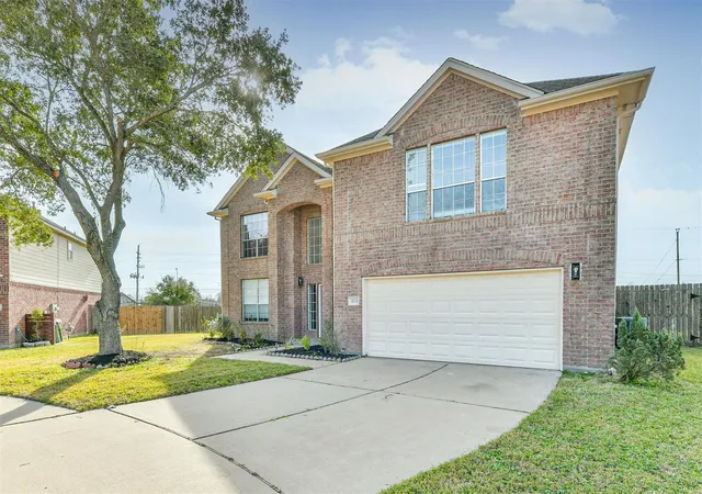 2nd image of 4113 Oak Point Dr, Pearland, TX 77581 | MLS# 18282372
