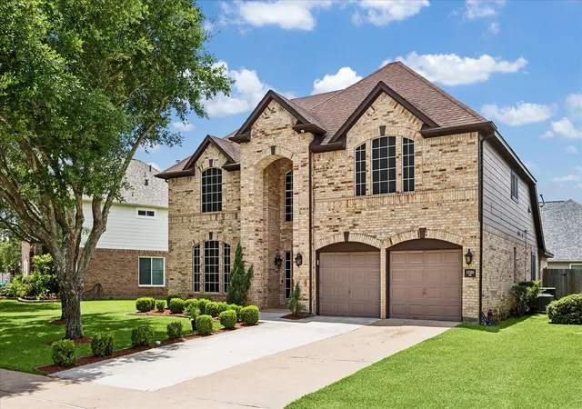 Photo 2 of Single family home for sale at 1226 Oxford Mills Ln, Sugar Land, TX 77479 | MLS# 87757212 | Listing updated on 2026-10-07