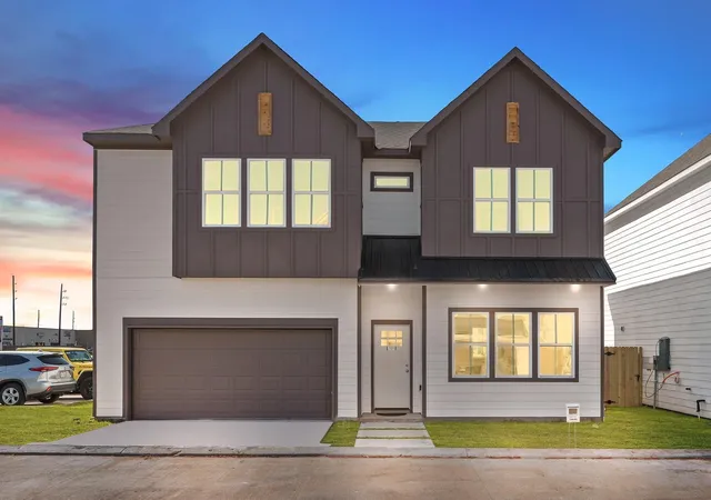 Single family home for sale at 6702 Metro Blvd #7, Houston, TX 77083 | MLS# 17026861 | Listing updated on 2026-06-05