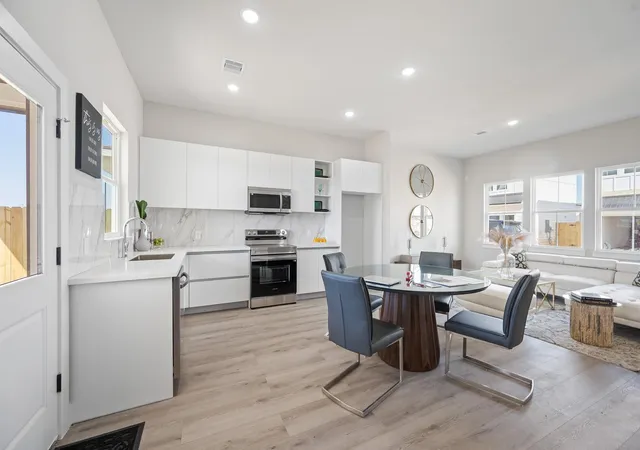 Photo 4 of Single family home for sale at 6702 Metro Blvd #7, Houston, TX 77083 | MLS# 17026861 | Listing updated on 2026-06-05