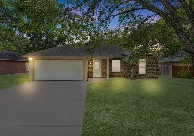 Photo 1 of Single family home for sale at 1002 Shell Ave, Cleveland, TX 77327 | MLS# 8804154 | Listing updated on 2026-09-18