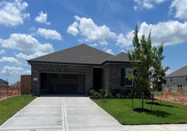 Photo 1 of Sale Pending at 3118 Tanzanite Chase Dr, Angleton, TX 77515 | MLS# 70282080 | Listing updated on 2026-09-18