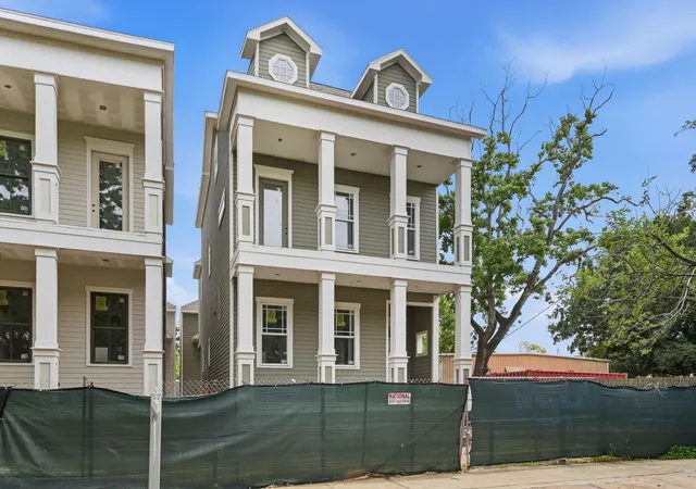 Photo 2 of Single family home for sale at 312 West 9th St, Houston, TX 77007 | MLS# 16999317 | Listing updated on 2026-07-26