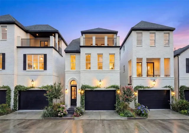 Photo 1 of Sale Pending at 5920 Cottage Grv Lake Dr, Houston, TX 77007 | MLS# 14179771 | Listing updated on 2026-04-06