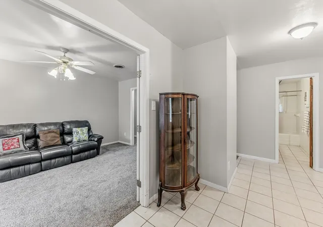 2nd image of 1207 21st St, Huntsville, TX 77340 | MLS# 48314818