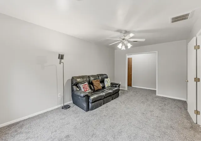3rd image of 1207 21St St, Huntsville, TX 77340 | MLS# 48314818