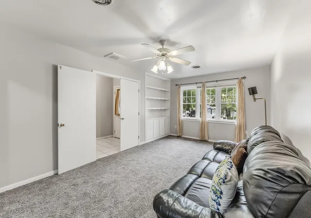 5th image of 1207 21St St, Huntsville, TX 77340 | MLS# 48314818