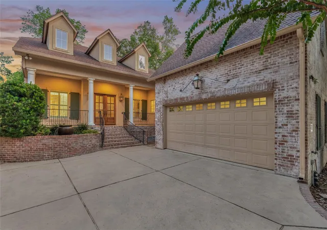 Photo 4 of Single family home for sale at 102 Winthrop Harbor S, Montgomery, TX 77356 | MLS# 37168515 | Listing updated on 2026-09-20