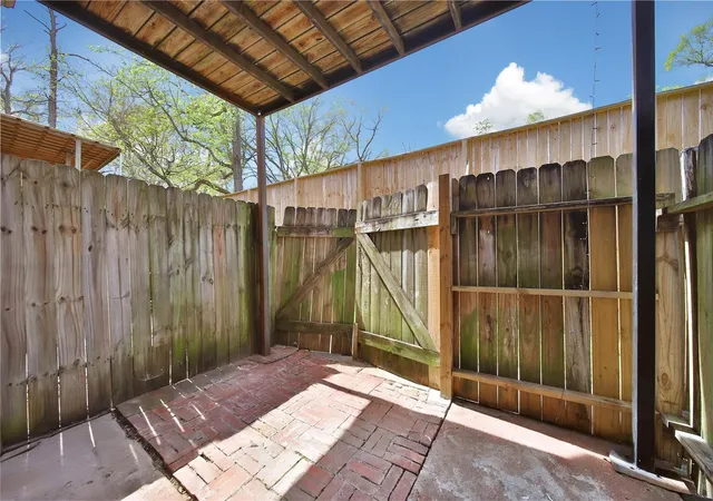 20th image of 28 Lakeway St, Conroe, TX 77304 | MLS# 76252079