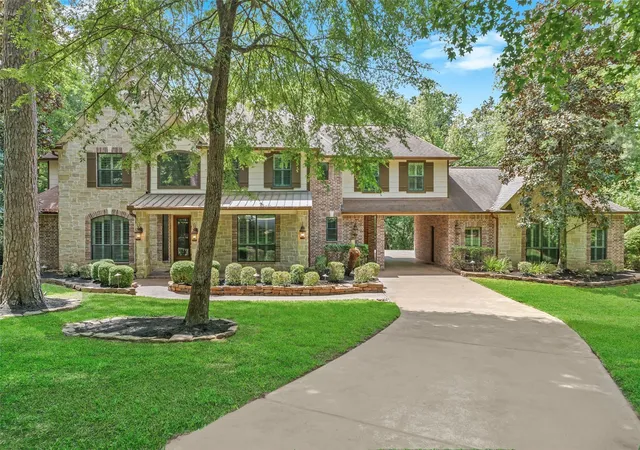 Photo 1 of Single family home for sale at 10332 Hunter Crk Ln, Conroe, TX 77304 | MLS# 88202263 | Listing updated on 2026-09-01