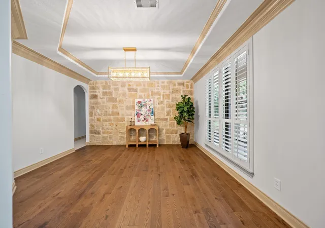 Photo 3 of Single family home for sale at 10332 Hunter Crk Ln, Conroe, TX 77304 | MLS# 88202263 | Listing updated on 2026-09-01