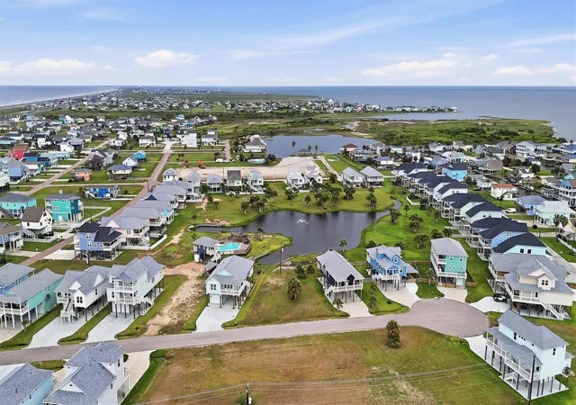 Photo 4 of Land for sale at 4030 Miramar Ct, Galveston, TX 77554 | MLS# 75593187 | Listing updated on 2026-06-04
