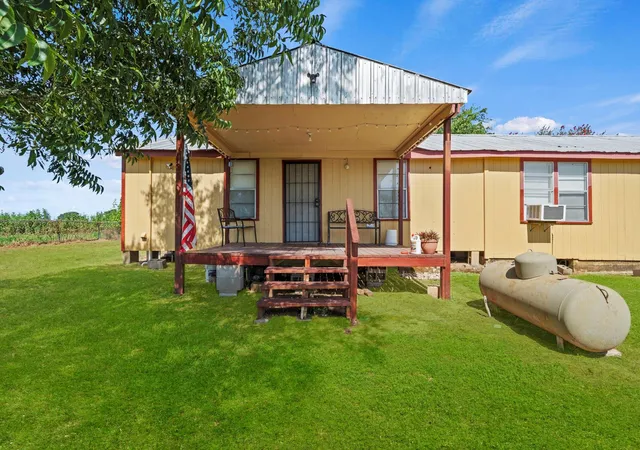 1st image of 7033 Fm County Road 957, Schulenburg, TX 78956 | MLS# 58769244
