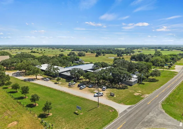 34th image of 7033 Fm County Road 957, Schulenburg, TX 78956 | MLS# 58769244